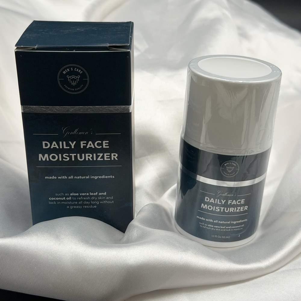 Gentlemen’s Daily Face Moisturizer - Black and White